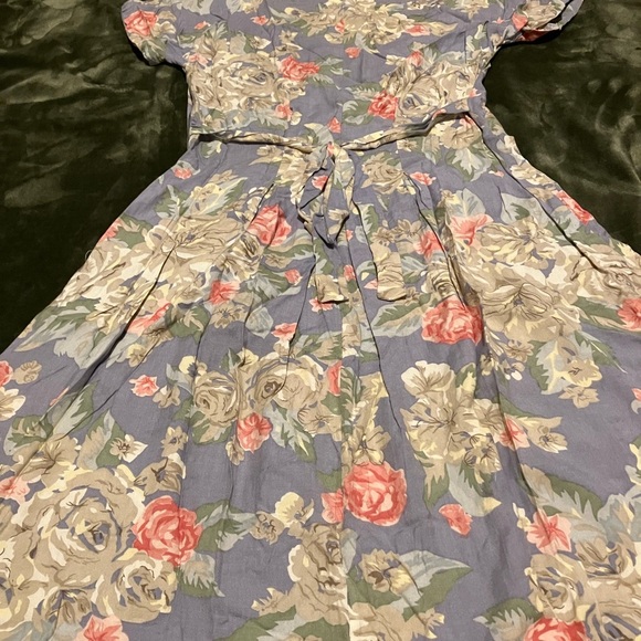 S. Roberts Floral Blouse - Picture 3 of 5